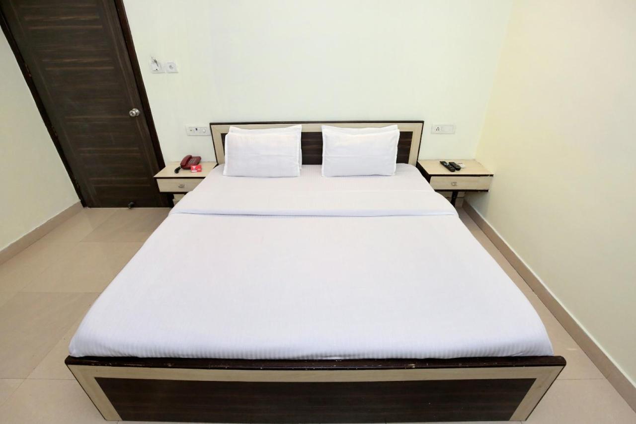 Oyo 9243 Trumpets Hotel อัมริตสา ภายนอก รูปภาพ