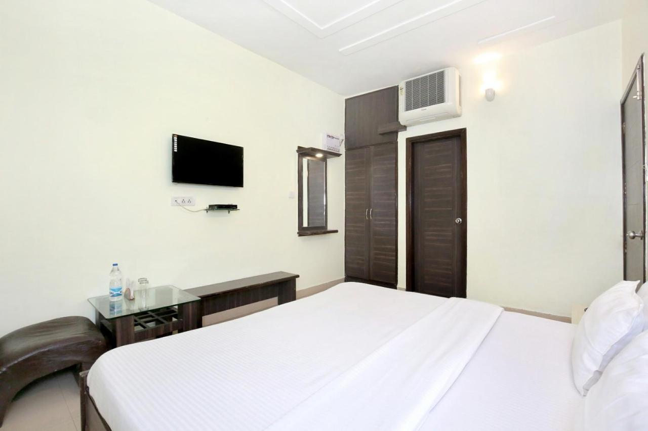 Oyo 9243 Trumpets Hotel อัมริตสา ภายนอก รูปภาพ