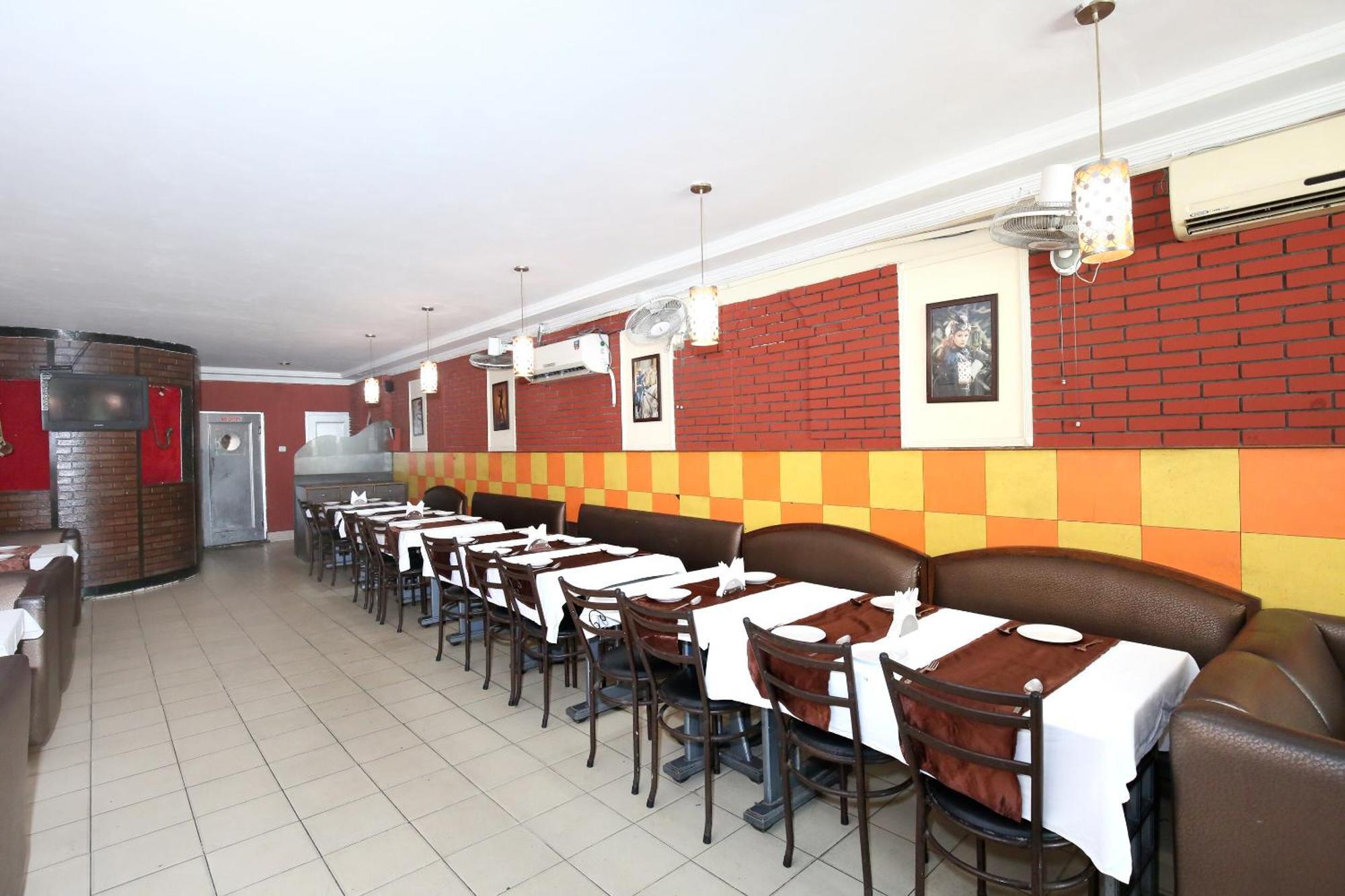 Oyo 9243 Trumpets Hotel อัมริตสา ภายนอก รูปภาพ